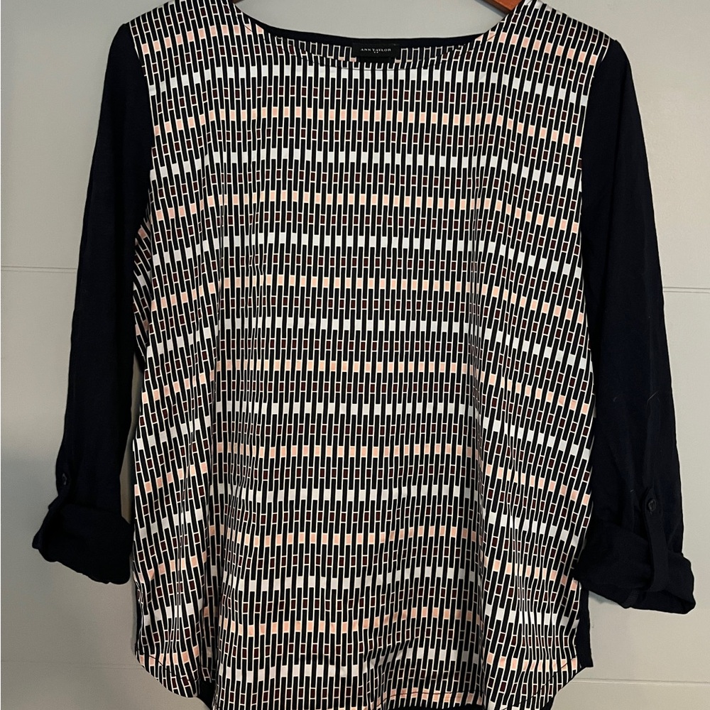 Chic Navy and White Patterned Women's Top